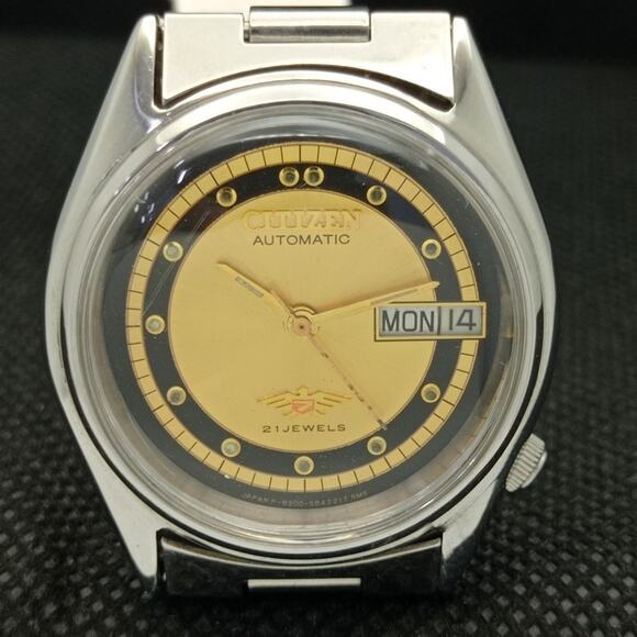 Vintage 1987 Citizen Automatic Mens Silver Watch W/daydate & Gold accents - Picture 4 of 8